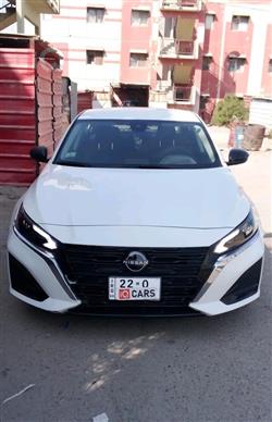 نيسان ألتيما